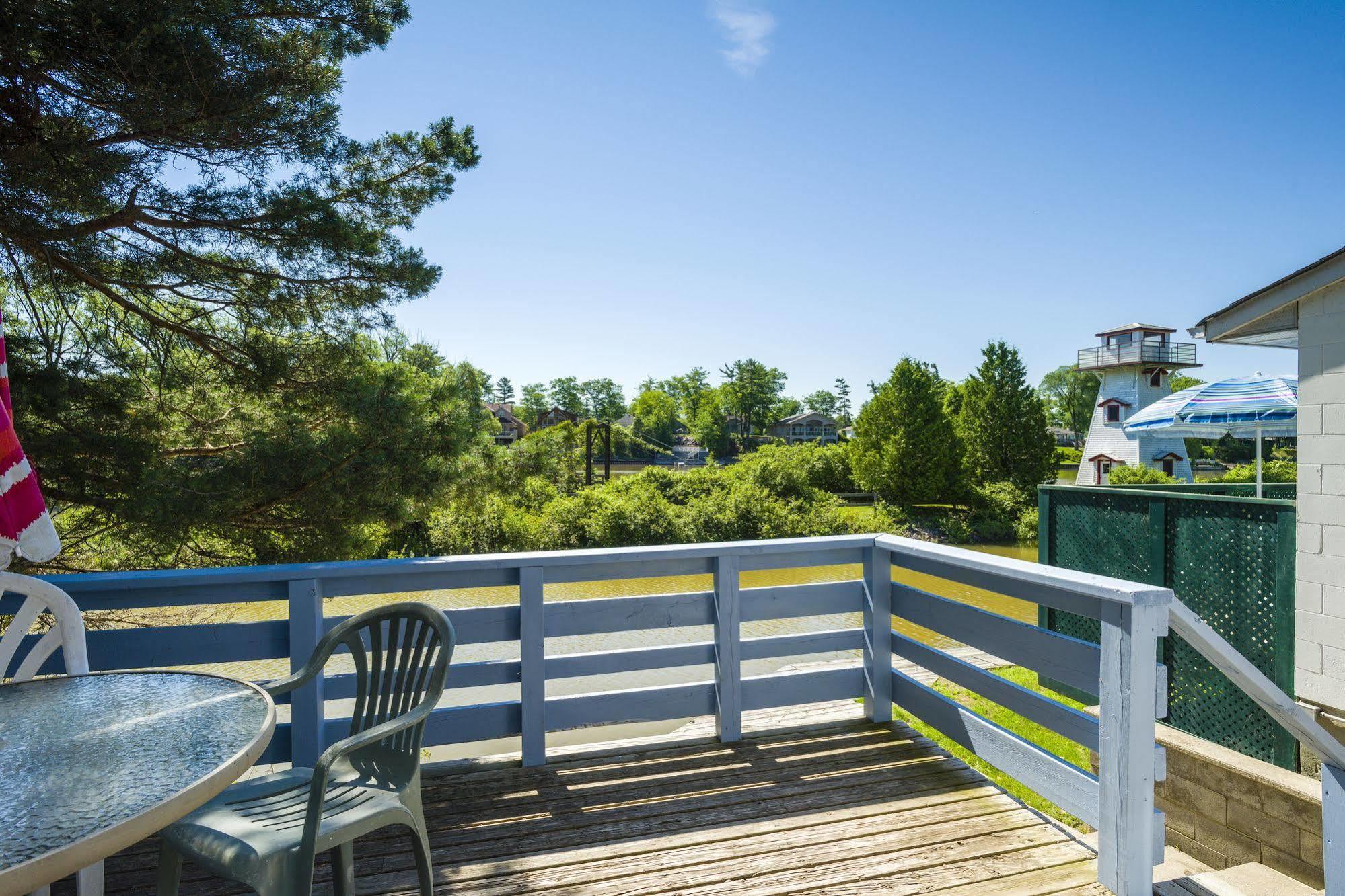Hollywood Cottages Wasaga Beach Ngoại thất bức ảnh