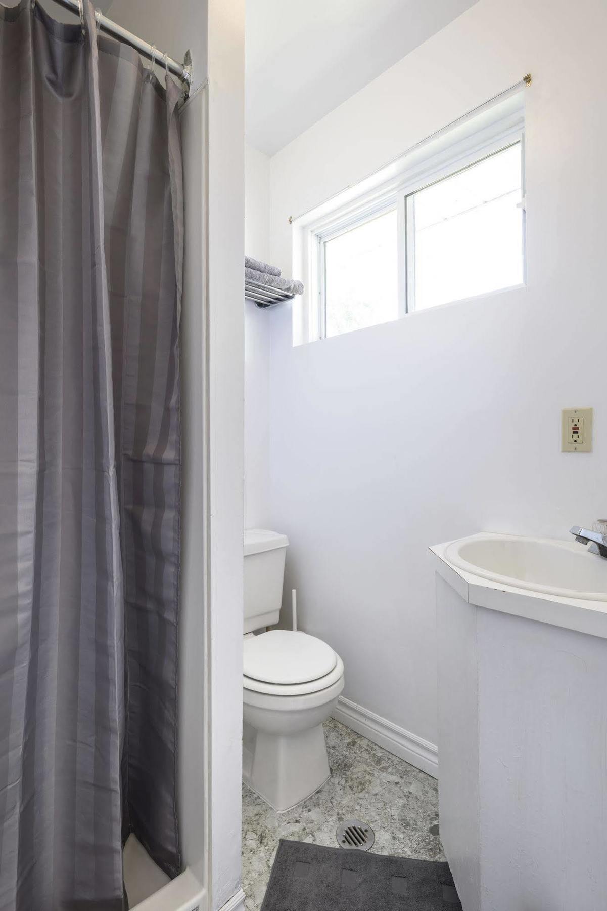 Hollywood Cottages Wasaga Beach Ngoại thất bức ảnh
