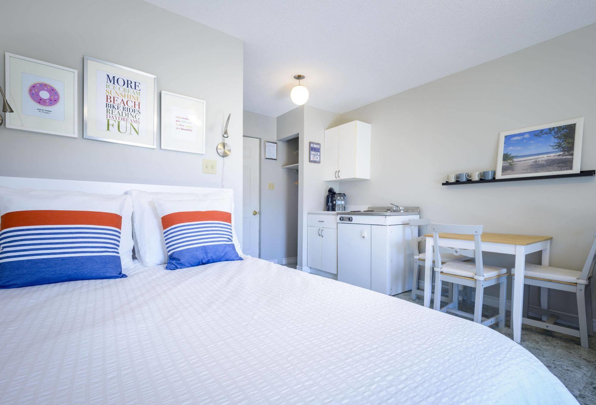 Hollywood Cottages Wasaga Beach Ngoại thất bức ảnh