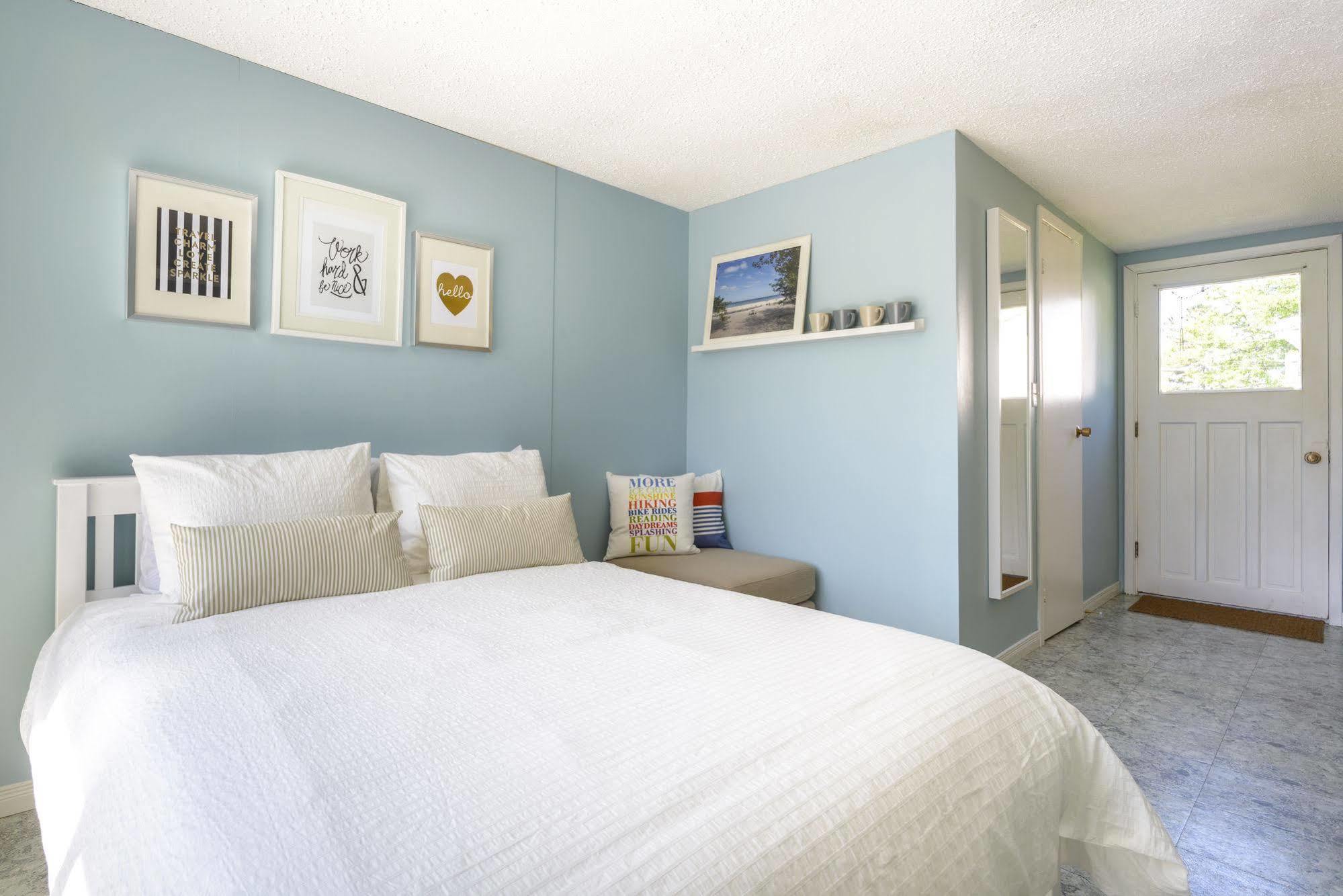 Hollywood Cottages Wasaga Beach Ngoại thất bức ảnh